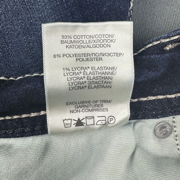 Silver Jeans Womens 26 Blue Dark Wash Suki Capri Straight Leg Distressed Denim - Picture 14 of 14